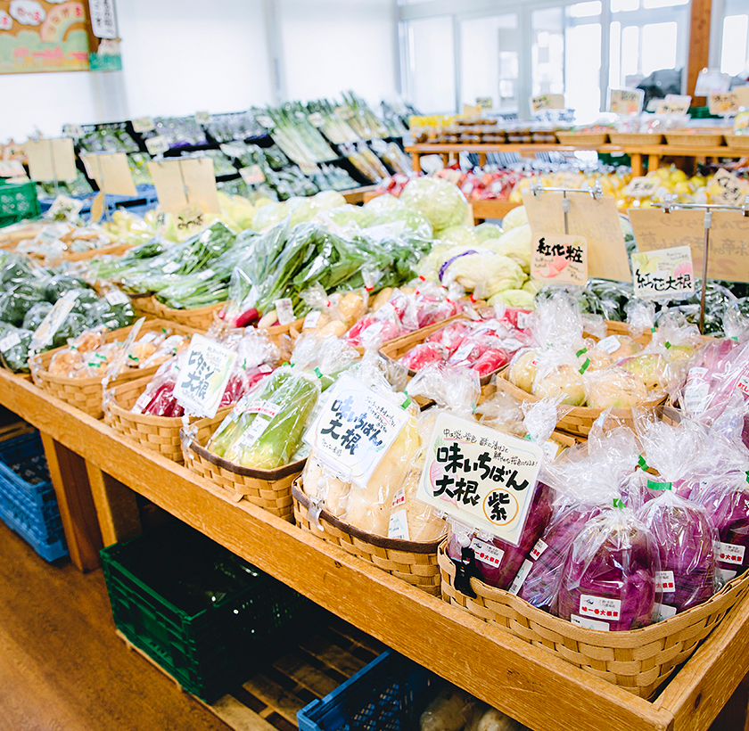 新鮮野菜だけじゃない！圧巻の品揃えに目がキラリ