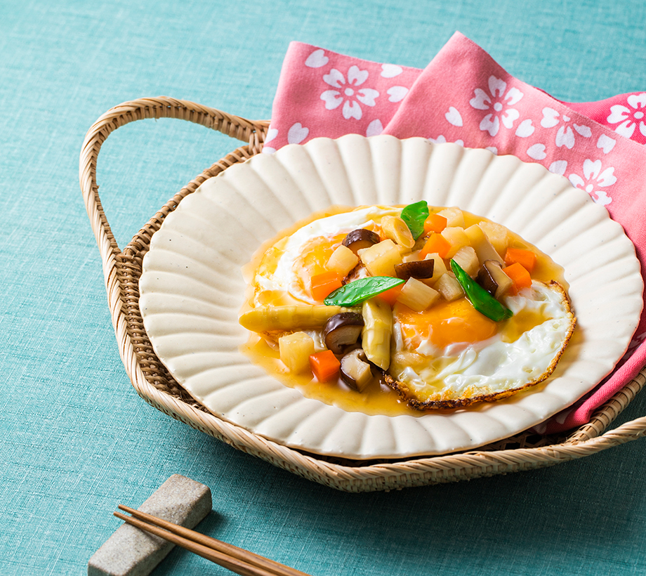 揚げ卵の春野菜あんかけ 野菜のうま味がからみあう