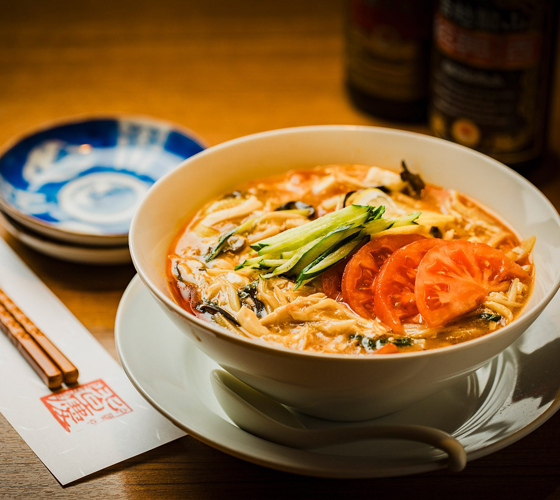 トマトサンラータンメン トマトのうま味と酸味、辛みがからむ！