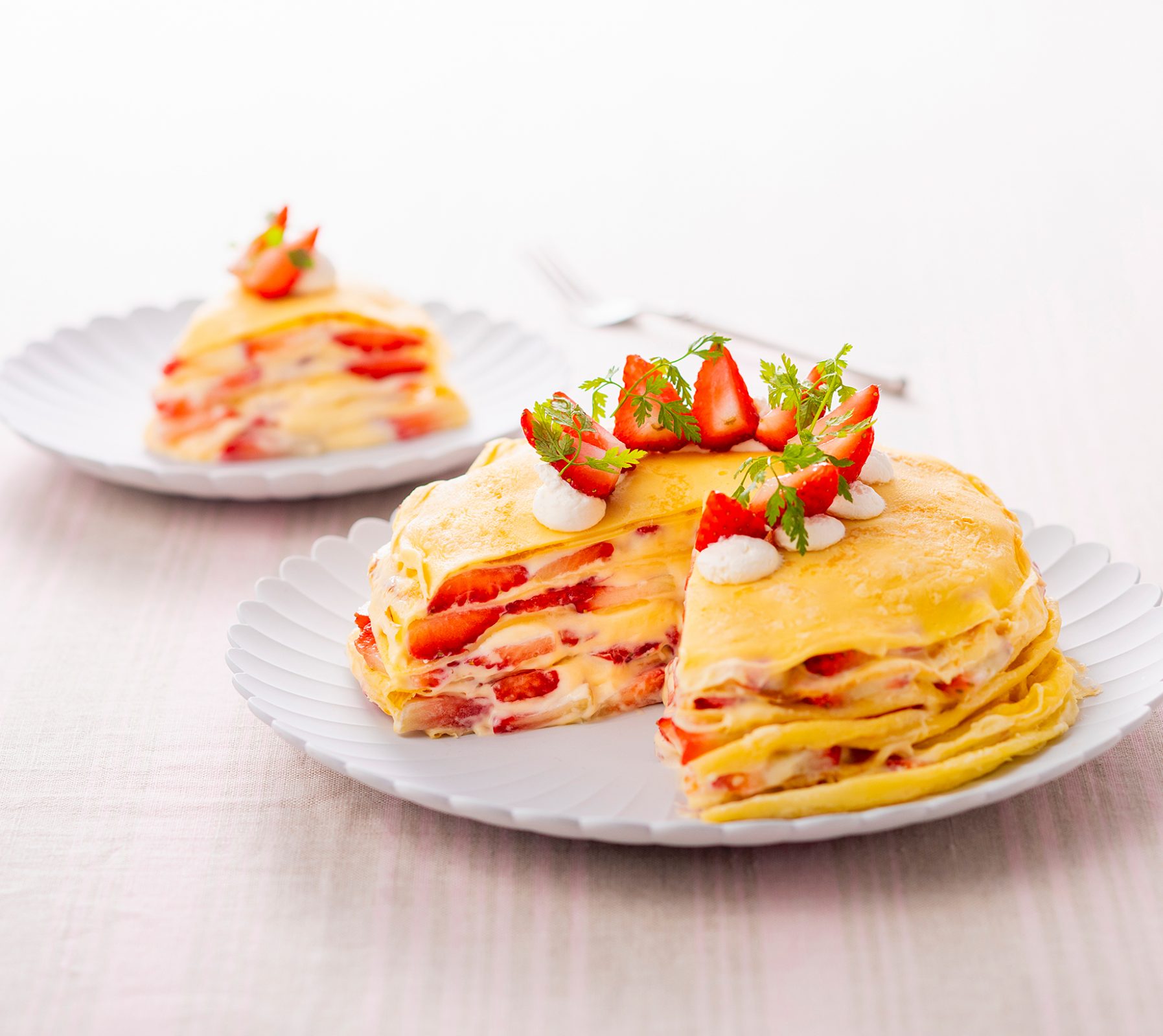 いちごのミルクレープ いちごとクリームが寄り添い、溶け合う
