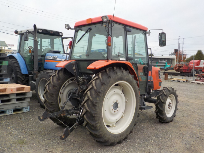 SOLD OUT】【茨城発】点検、整備済み クボタ トラクター GM73 キャビン