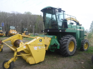 自走式フォーレージハーベスター