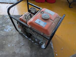 エンジン発電機