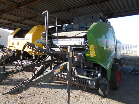 ロールベーラー