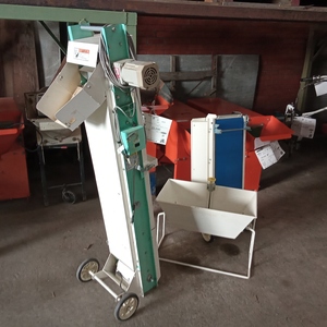 箱土供給コンベア