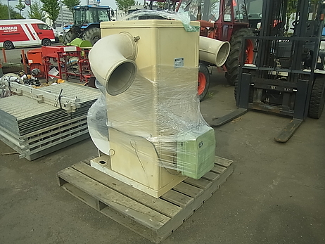 温風機