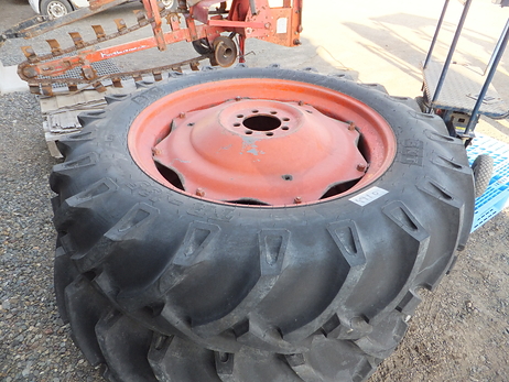 タイヤ(ホイル付）