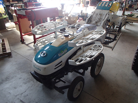 全自動野菜移植機