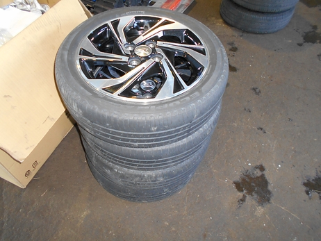 タイヤ(ホイル付）