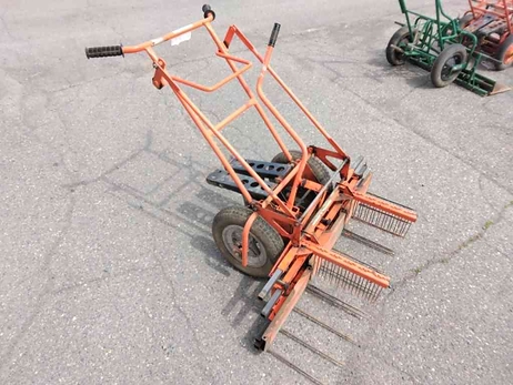 苗運搬分割機