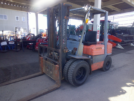 フォークリフト