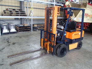 フォークリフト