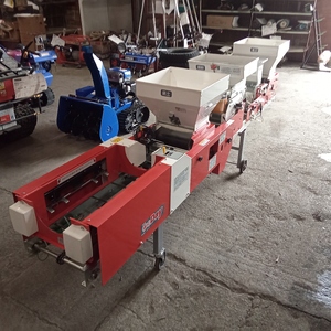 水稲播種機　ポット苗箱高速