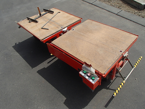 シャトルトロッコ