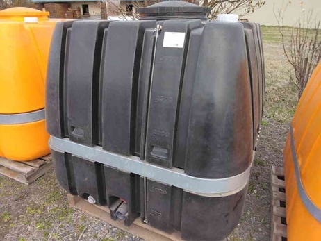 ローリータンク