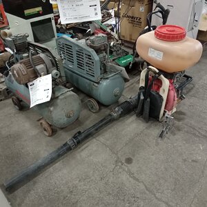背負動力散布機
