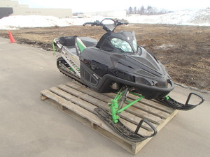 スノーモービル