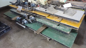 苗箱自動鎮圧機