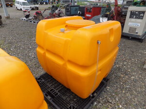 ローリータンク