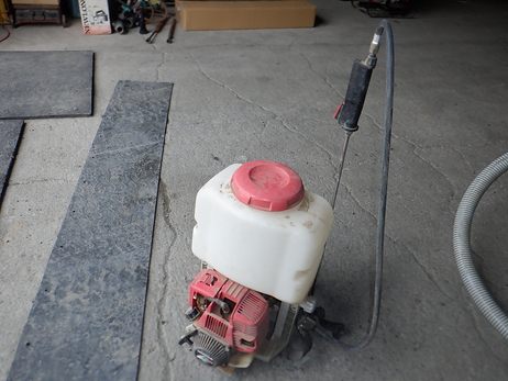 背負動力噴霧機