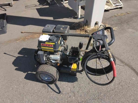 エンジン洗浄機