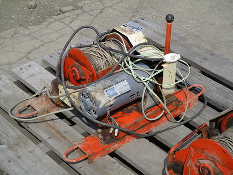 ワイヤー根切り機