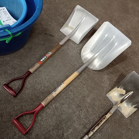 アルミ角スコップ（大）