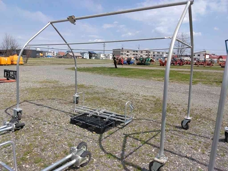 ビートポット苗吊り機