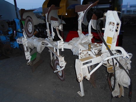 リバーシブルプラウ