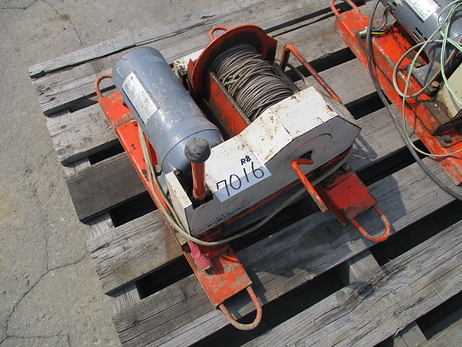 ワイヤー根切り機