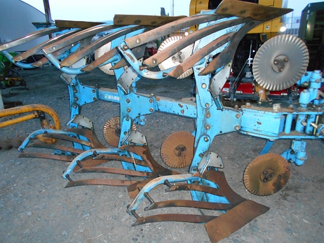 リバーシブルプラウ