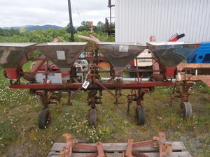 追肥付きカルチベーター