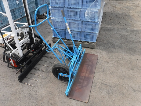 苗運搬機