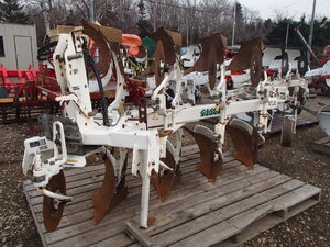 リバーシブルプラウ