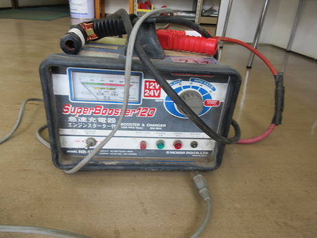 バッテリー充電器