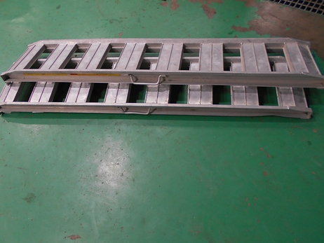 アルミブリッジ