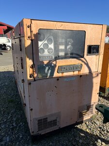エンジン発電機