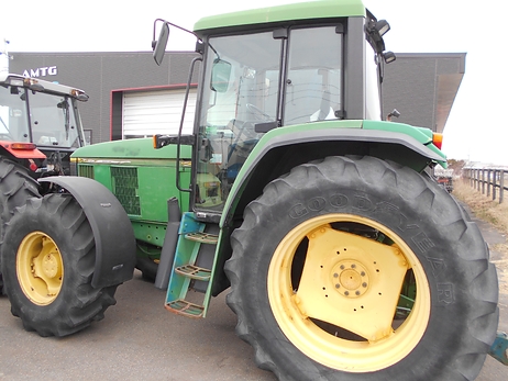 トラクター100～130ps