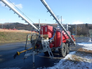 牽引式スプレーヤー