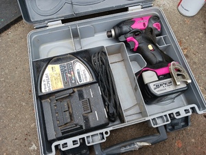 インパクトドライバー