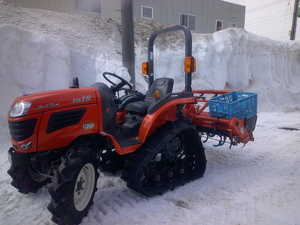 クローラトラクター70ps以下