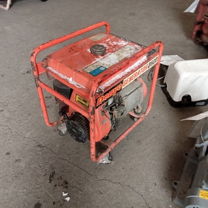 エンジン発電機