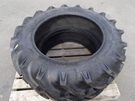 タイヤ(２本セット)