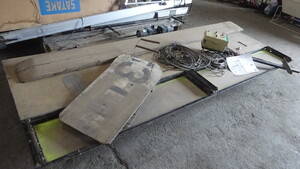 苗箱自動鎮圧機