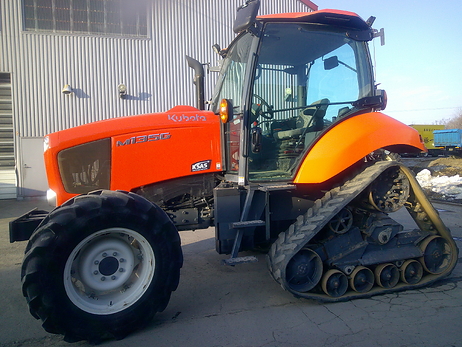 ハーフクローラトラクター100ps以上