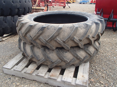 タイヤ２本セット